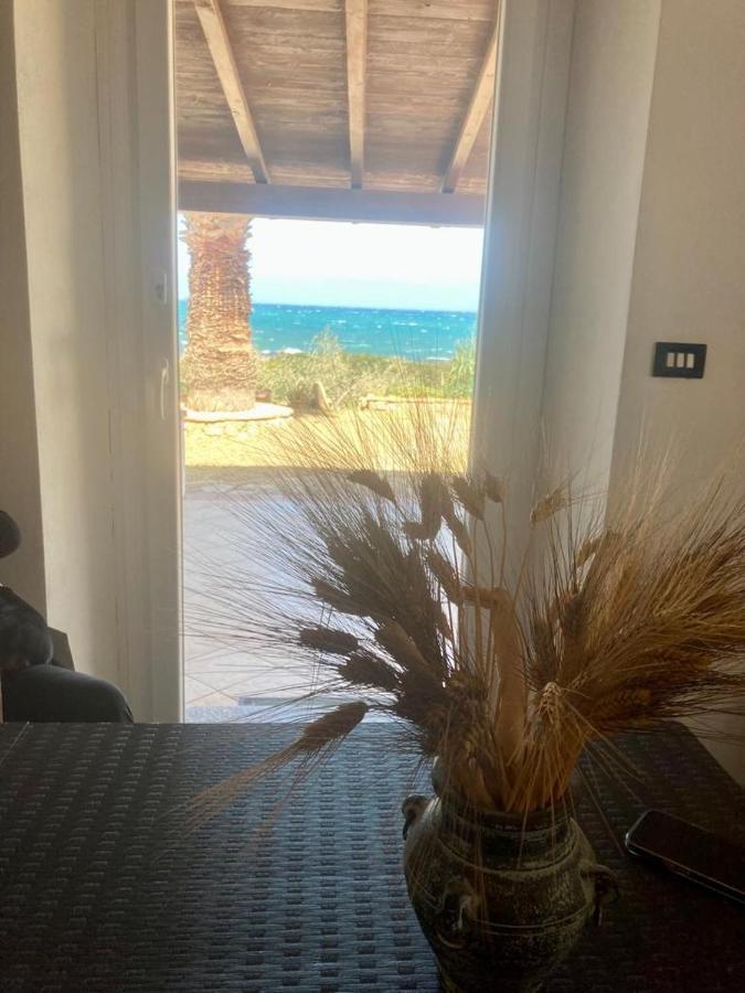 Il Bacio Del Sole Apartment แตร์เตนิอา ภายนอก รูปภาพ