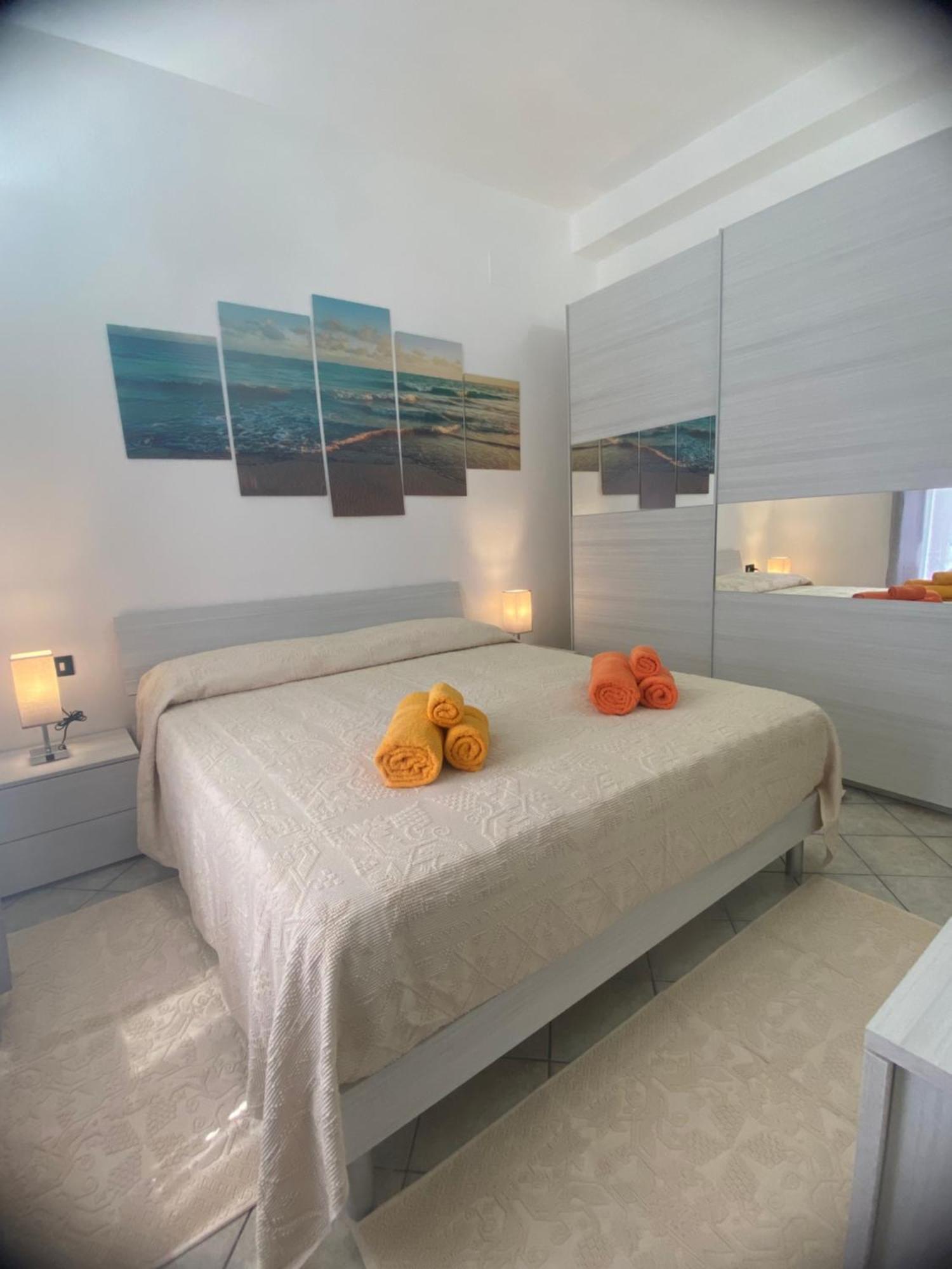 Il Bacio Del Sole Apartment แตร์เตนิอา ภายนอก รูปภาพ